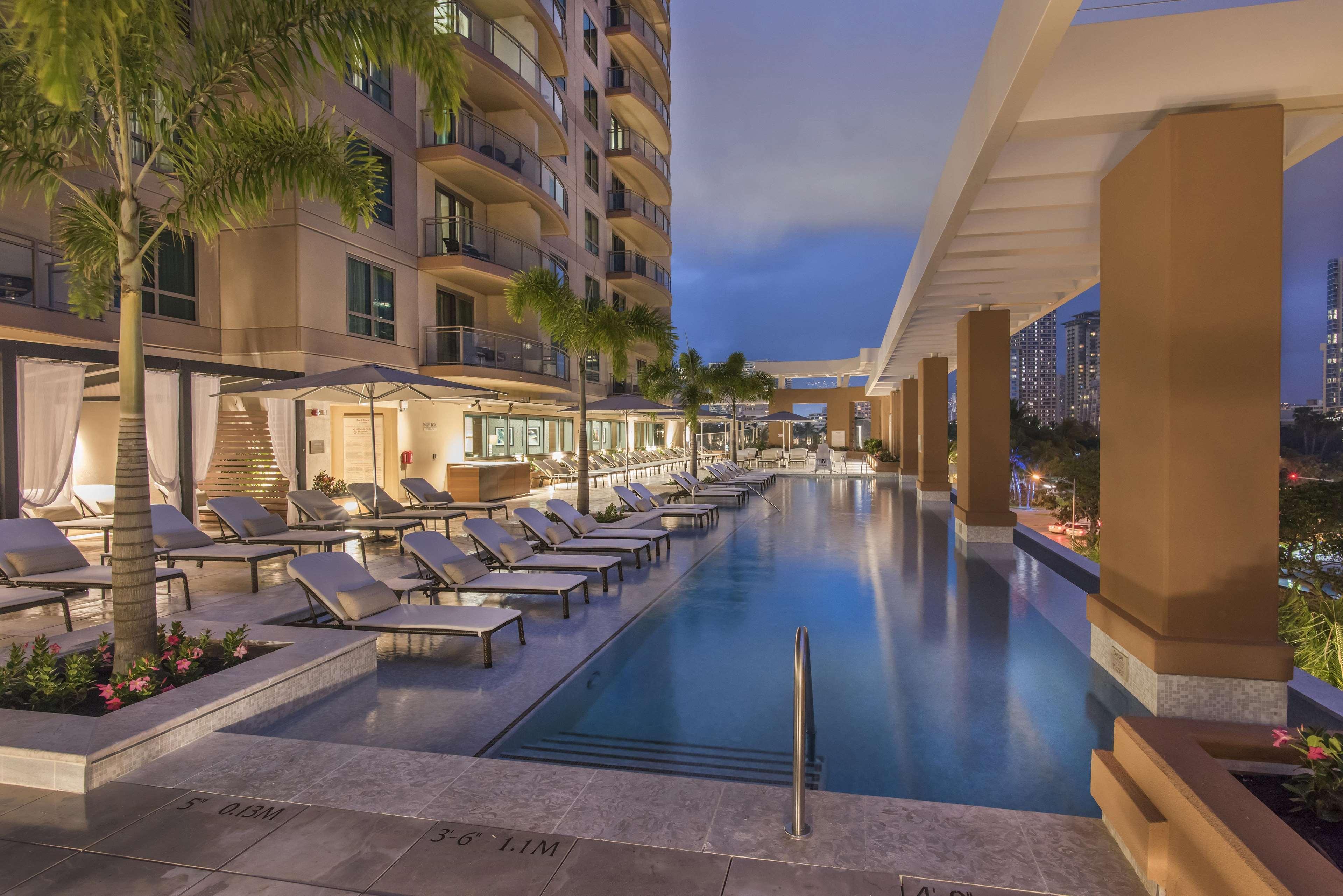 Hilton Grand Vacation Club The Grand Islander Waikiki Honolulu Hotel Bagian luar foto