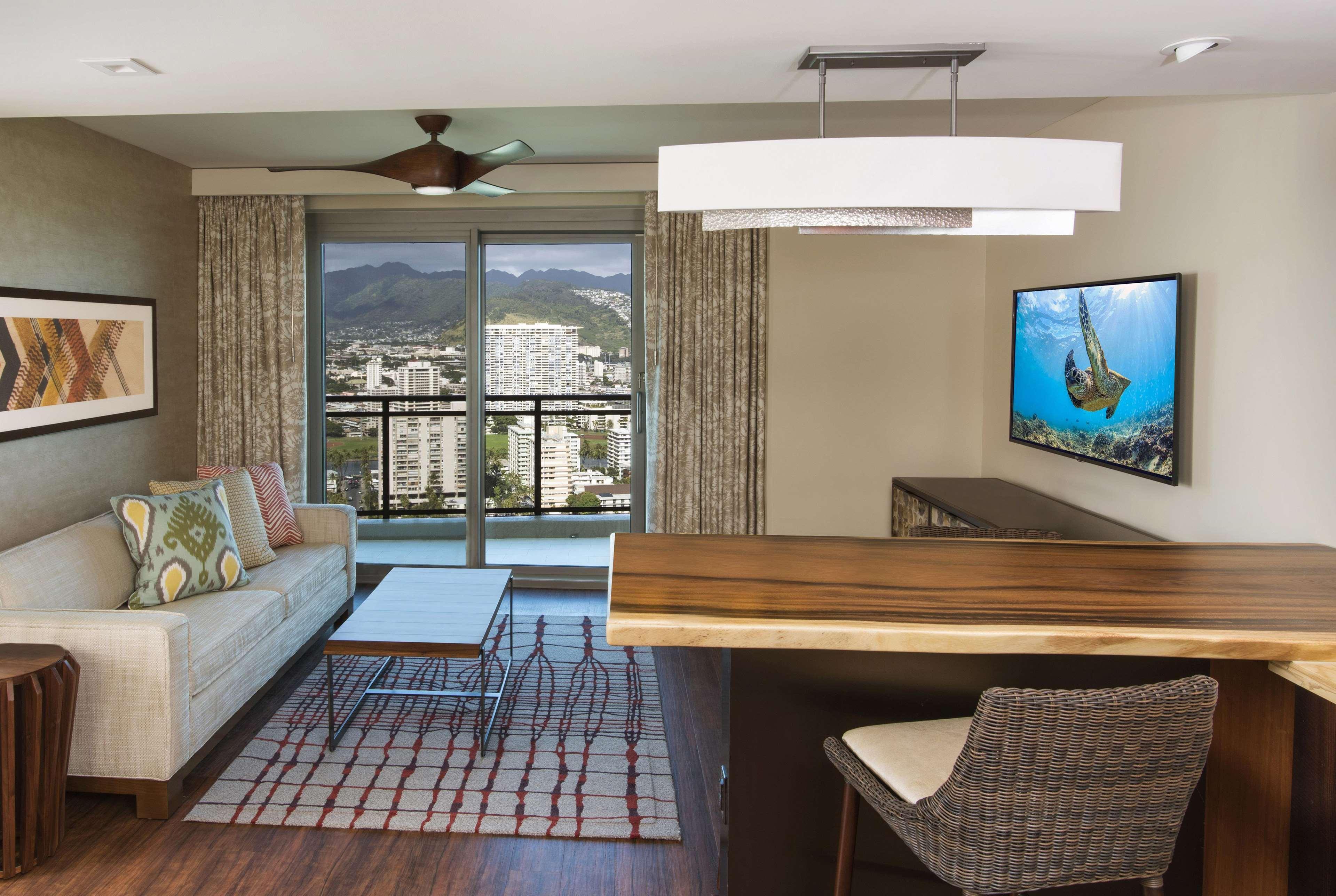 Hilton Grand Vacation Club The Grand Islander Waikiki Honolulu Hotel Bagian luar foto