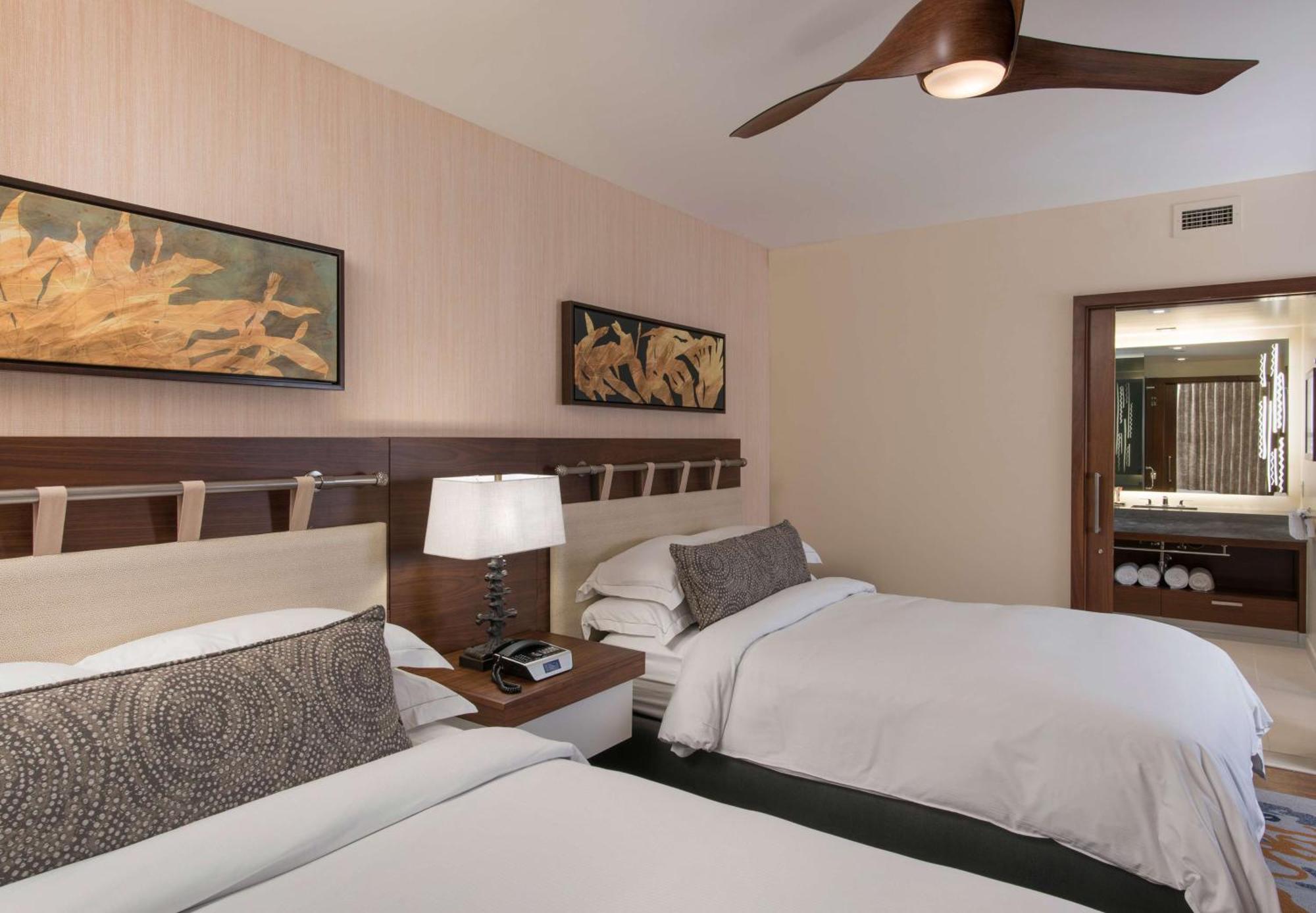 Hilton Grand Vacation Club The Grand Islander Waikiki Honolulu Hotel Bagian luar foto