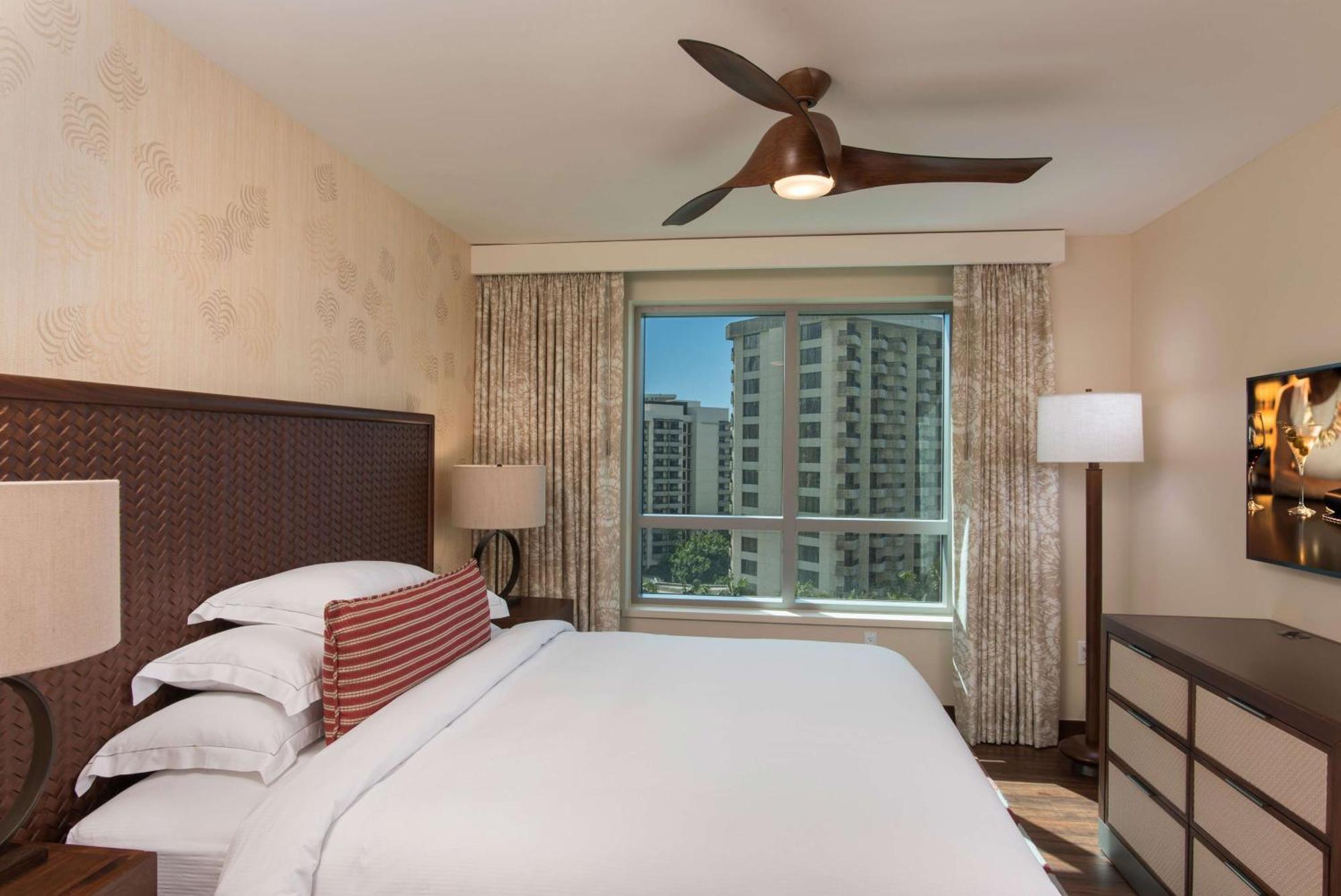Hilton Grand Vacation Club The Grand Islander Waikiki Honolulu Hotel Bagian luar foto