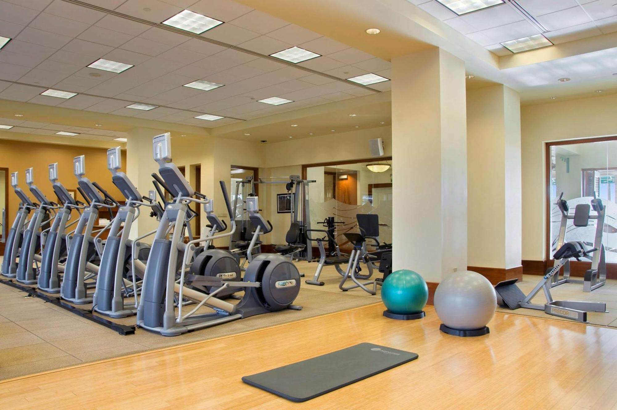 Hilton Grand Vacation Club The Grand Islander Waikiki Honolulu Hotel Bagian luar foto